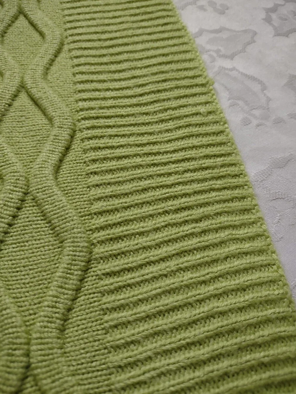 Nicole Miller Home Cable Knit Raised Textured Pattern Throw Blanket